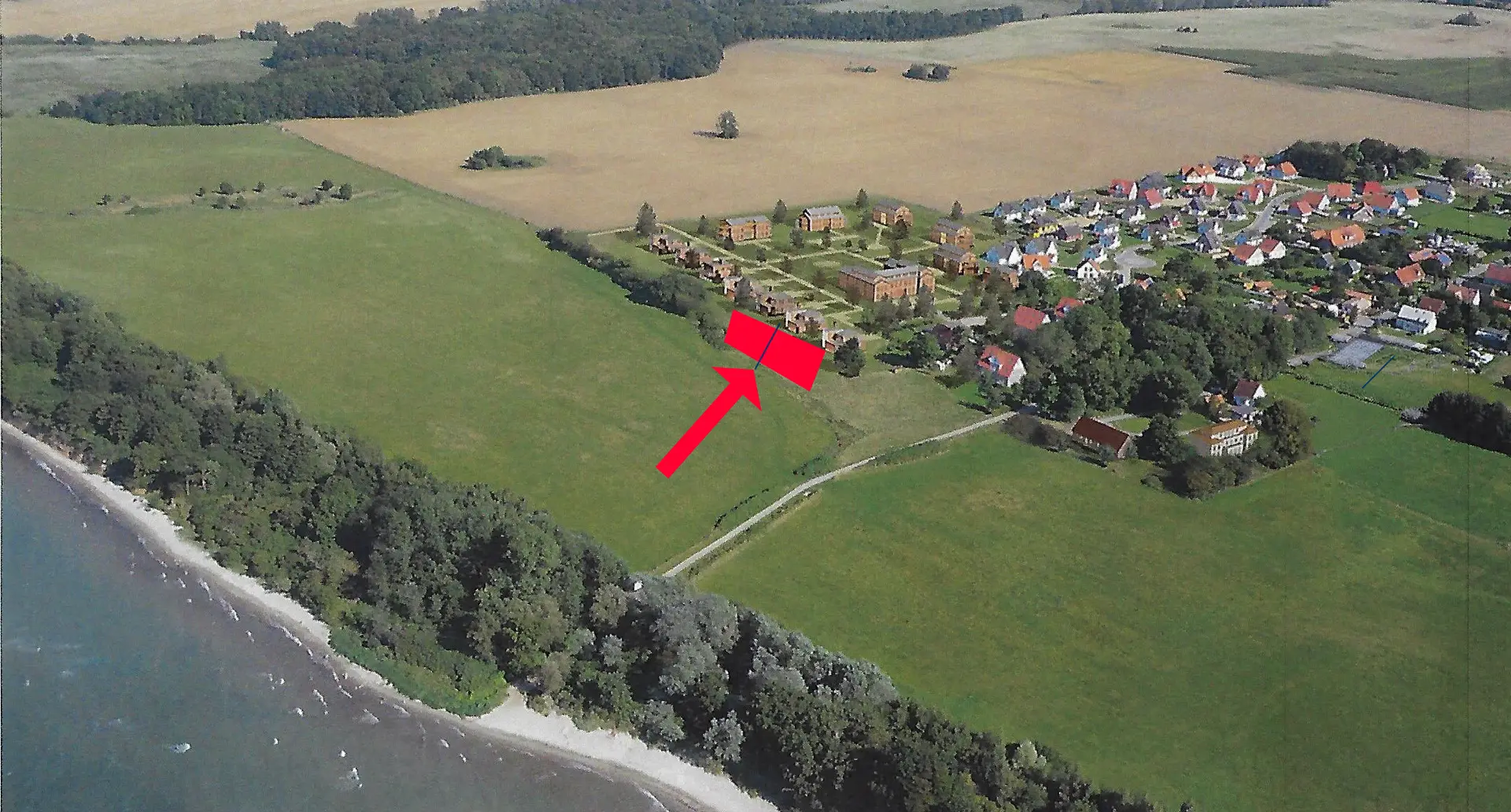Luftaufnahme zur Lage der beiden Baugrundstücke in Rosenhagen
